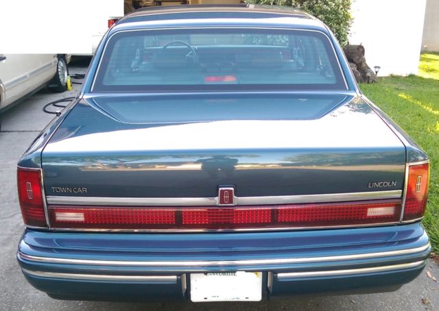 1993 Lincoln Town Car Signature - photo 9