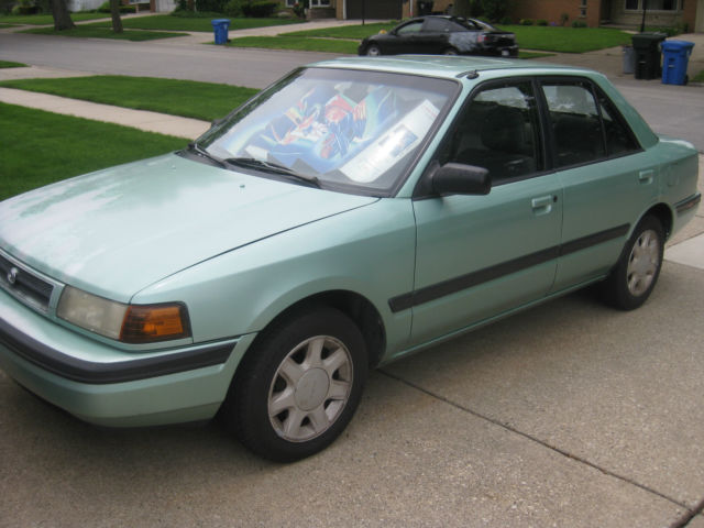 1993 Mazda Protege - photo 2