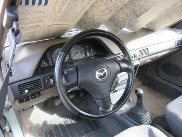 1993 Mazda Protege - photo 2