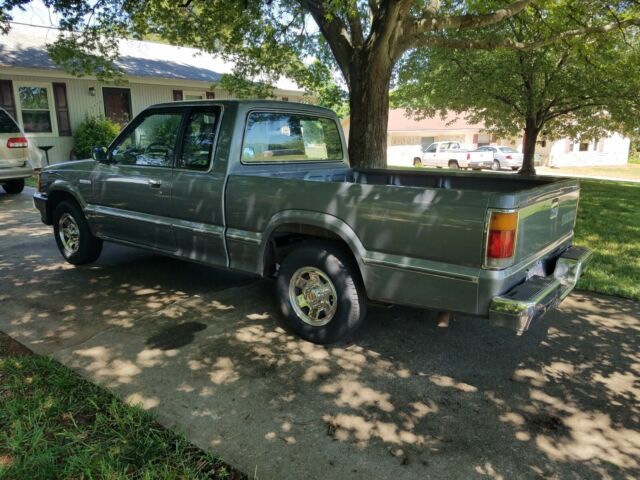 1993 Mazda B-Series Pickups - photo 4