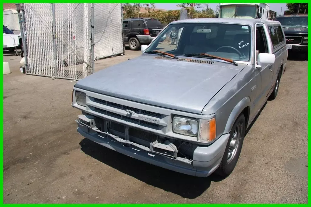 1993 Mazda B2200 2.2 L 4 Cylinder NO RESERVE 1993 Mazda B-Series Pickups B2200