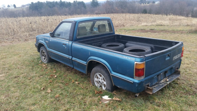 1993 Mazda B-Series Pickups Base Short Bed - photo 2