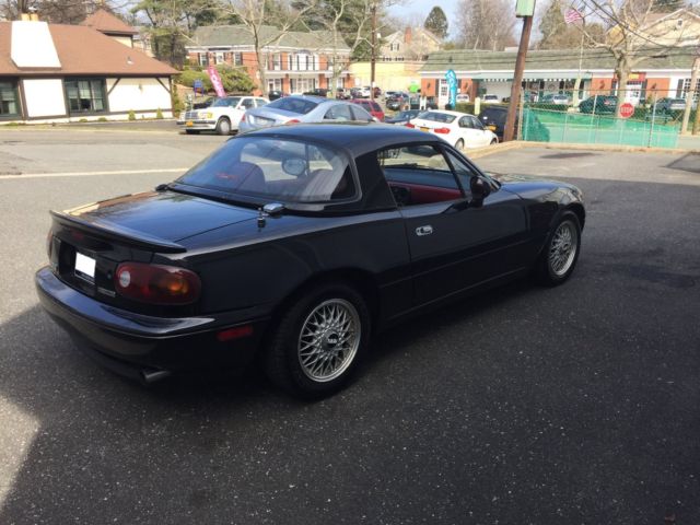 1993 Mazda MX-5 Miata LE