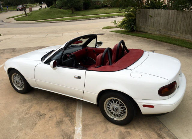 1993 Mazda Miata - Low Miles - Red Leather LE 1993 Mazda MX-5 Miata