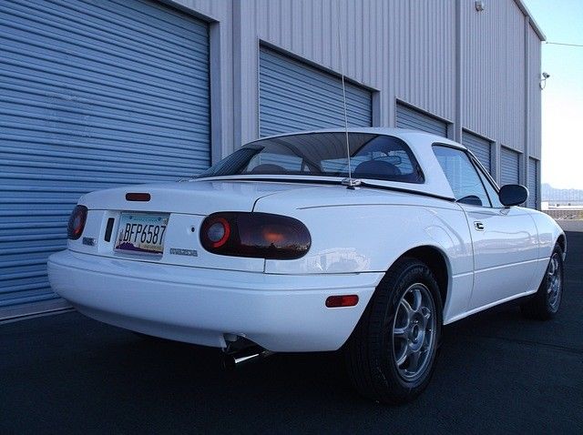 1993 Mazda MX-5 Miata Base Convertible 2-Door - photo 3