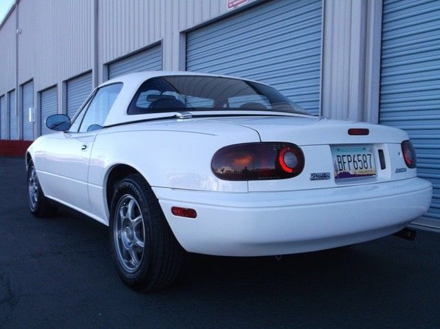 1993 Mazda MX-5 Miata Base Convertible 2-Door - photo 5