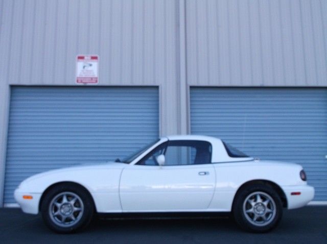 1993 Mazda MX-5 Miata Base Convertible 2-Door - photo 6
