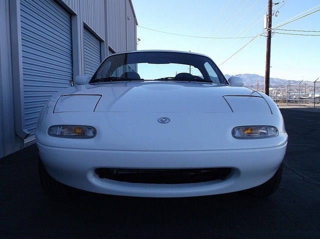 1993 Mazda MX-5 Miata Base Convertible 2-Door - photo 8