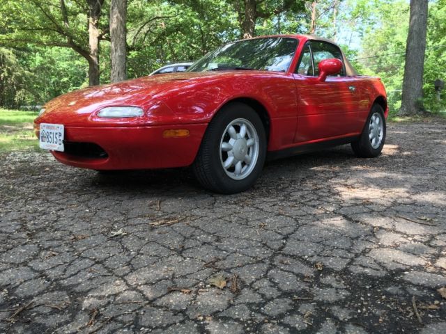 1993 Mazda Miata mx5. Super clean!! 38000 pampered miles!! 1993 Mazda MX-5 Miata