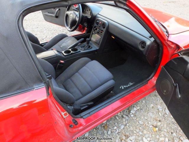 1993 Mazda MX-5 Miata Base Convertible 2-Door - photo 8