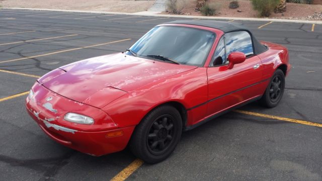 1993 Mazda Miata - Red 1993 Mazda MX-5 Miata