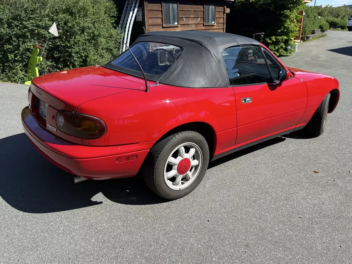 1993 Mazda Mx-5 Miata Convertible Red 1993 Mazda MX-5 Miata