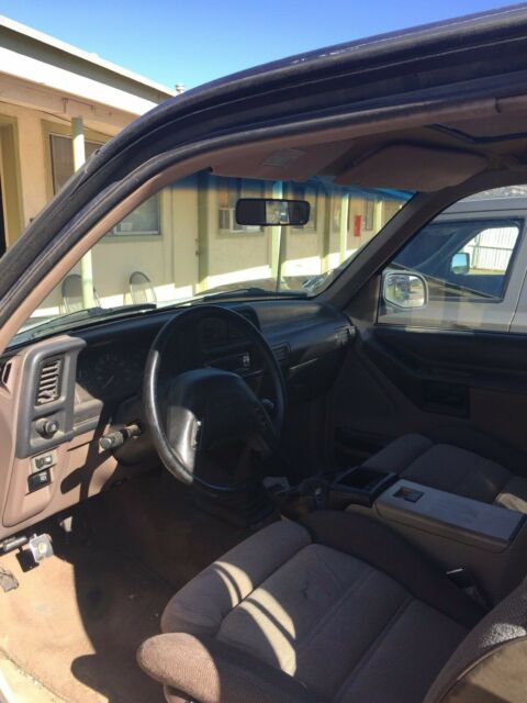 1993 Mazda Navajo LX - photo 6