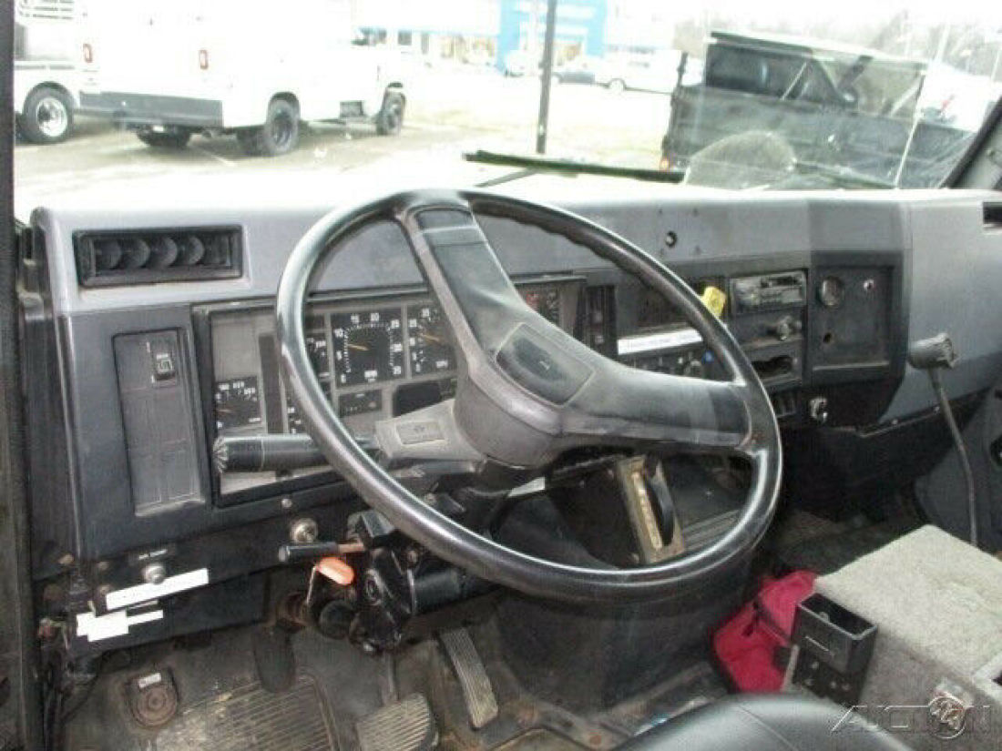 1993 International Harvester 4700 MEDIUM DUTY - photo 9