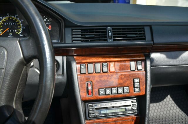 1993 Mercedes-Benz 300-Series Cabriolet - photo 13