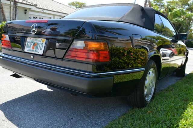 1993 Mercedes-Benz 300-Series Cabriolet - photo 6