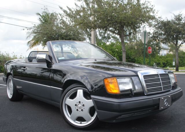 1993 MERCEDES 300CE CONVERTIBLE, 3.2L 6Cyl, AUT TRANS, JUST 2 OWNERS, NO RESERVE 1993 Mercedes-Benz 300-Series 300CE