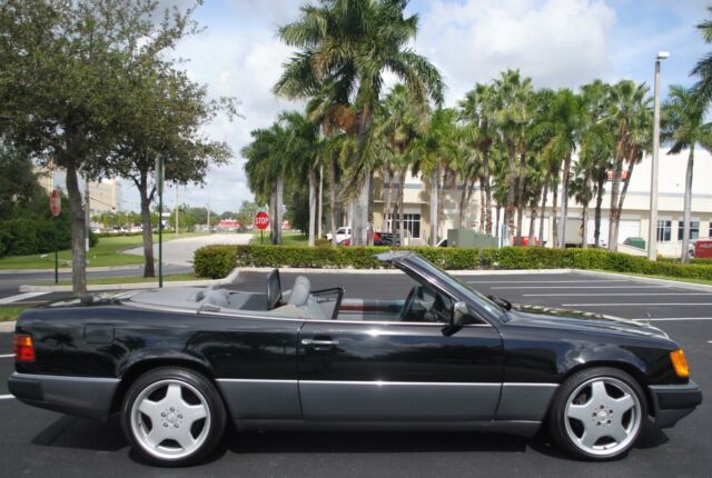 1993 Mercedes-Benz 300-Series 300CE - photo 3