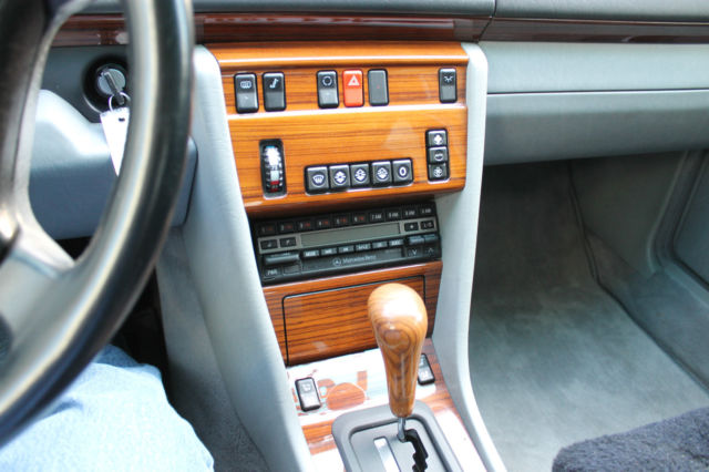 1993 Mercedes-Benz 300-Series - photo 9