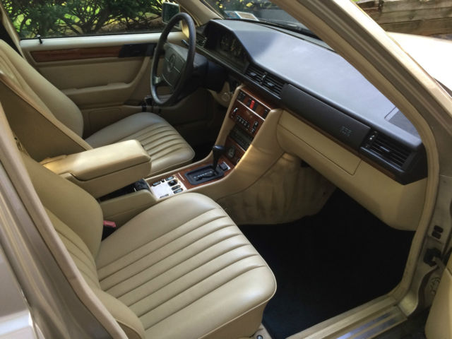 1993 Mercedes-Benz 300-Series 4 Door - photo 9