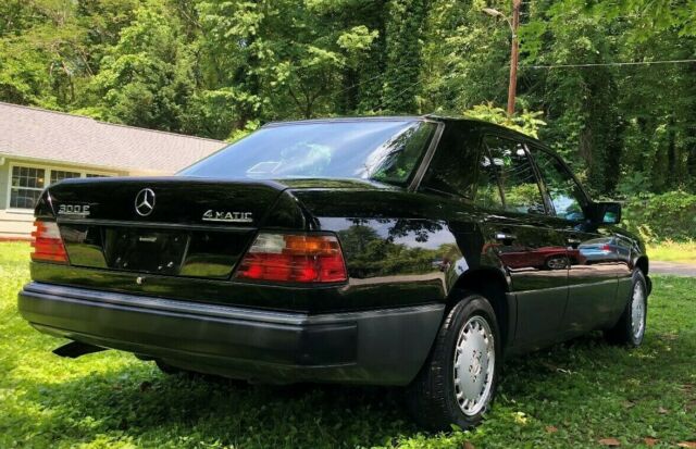 1993 Mercedes-Benz 300-Series 300E - photo 6