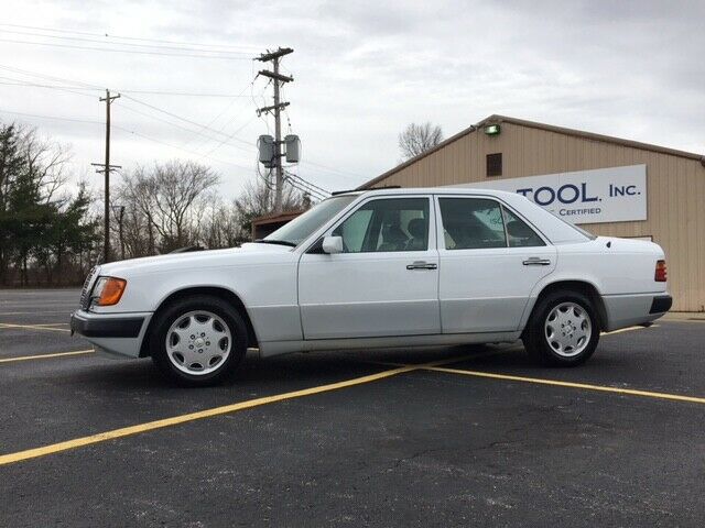 1993 Mercedes-Benz 300-Series grey leather - photo 8