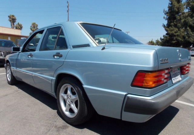 1993 Mercedes-Benz E-Class 2.6 - photo 3