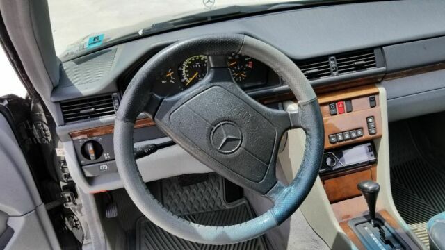 1993 Mercedes-Benz 300-Series - photo 8