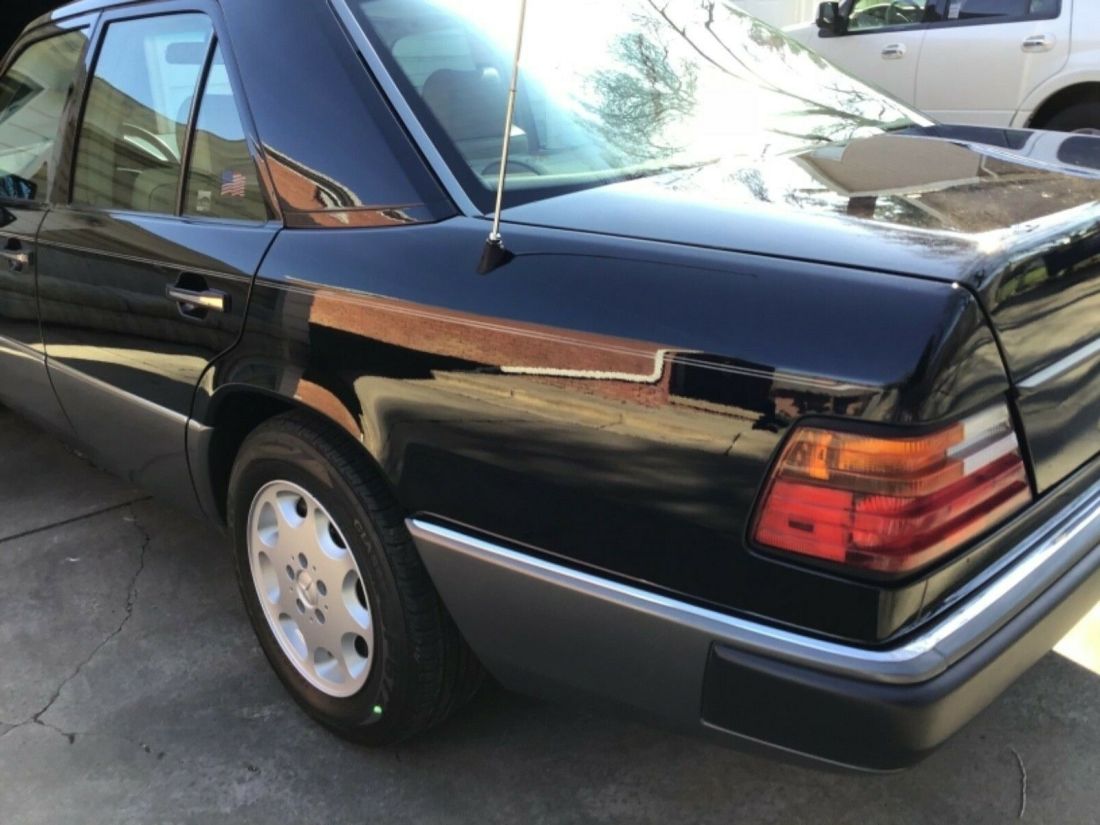 1993 Mercedes-Benz 300-Series E - photo 4