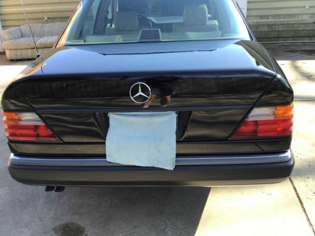 1993 Mercedes-Benz 300-Series E - photo 9