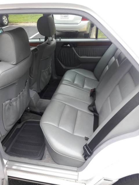 1993 Mercedes-Benz 300-Series Luxury - photo 10