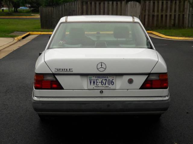 1993 Mercedes-Benz 300-Series Luxury - photo 3