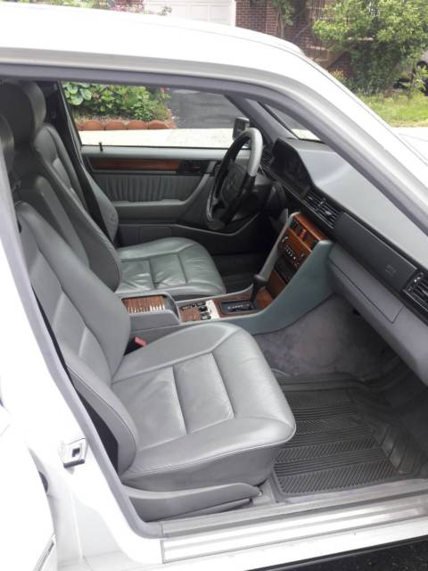 1993 Mercedes-Benz 300-Series Luxury - photo 8