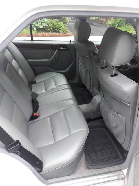 1993 Mercedes-Benz 300-Series Luxury - photo 9