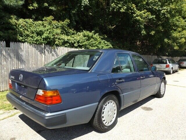 1993 Mercedes-Benz 300-Series 300E - photo 3