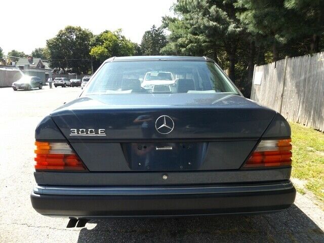 1993 Mercedes-Benz 300-Series 300E - photo 8