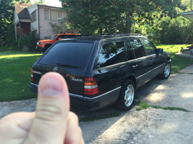 1993 Mercedes-Benz 300-Series 300 TE Wagon 4Matic - photo 2