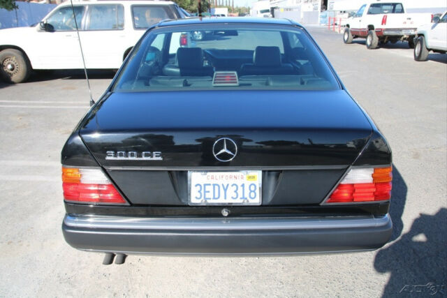 1993 Mercedes-Benz 300-Series 300CE 3.2 - photo 5