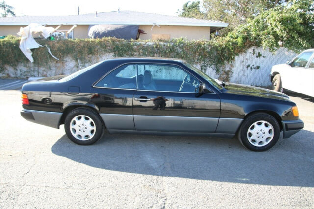 1993 Mercedes-Benz 300-Series 300CE 3.2 - photo 7