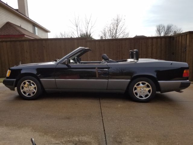1993 Mercedes Benz 300CE Cabriolet (W124) 1993 Mercedes-Benz 300-Series