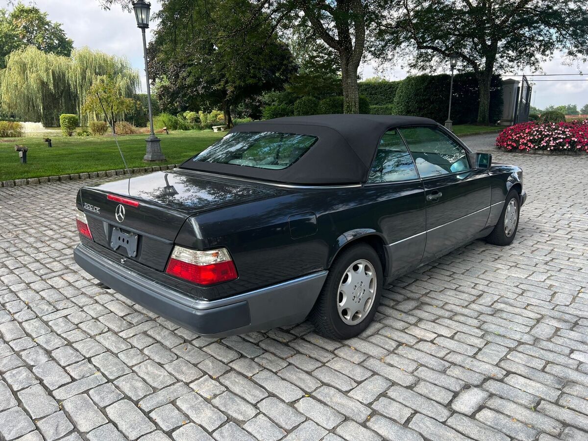 1993 Mercedes-Benz 300-Series - photo 11