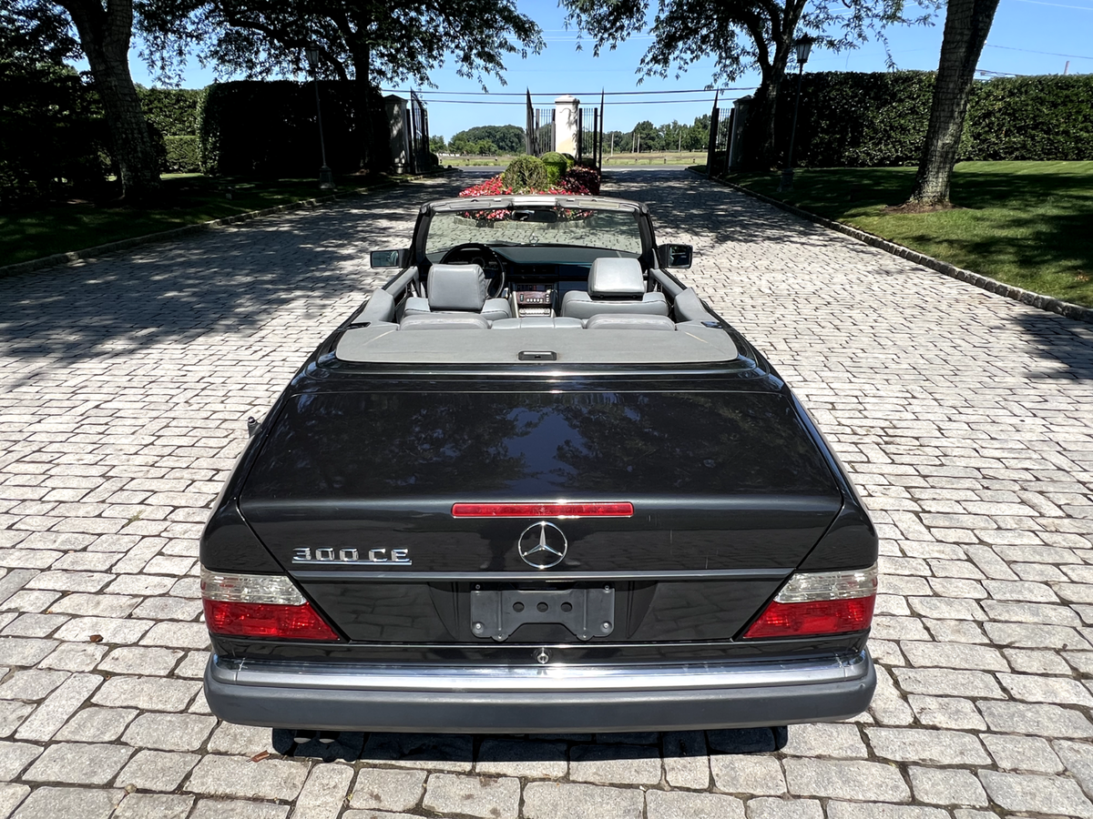 1993 Mercedes-Benz 300-Series - photo 12