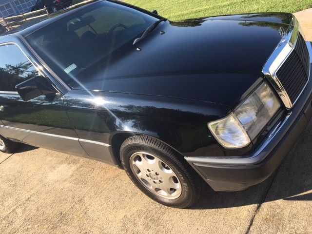 1993 Mercedes-Benz 300CE Coupe 3.2 liter (Collectors Item) 1993 Mercedes-Benz 300-Series 300 CE Coupe