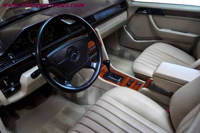 1993 Mercedes-Benz 300-Series 2.8 Sedan 4-Door - photo 7