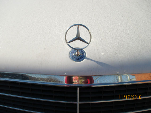 1993 Mercedes-Benz 300-Series Base Sedan 4-Door - photo 12