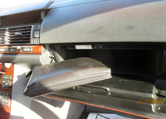 1993 Mercedes-Benz 300-Series Base Sedan 4-Door - photo 5