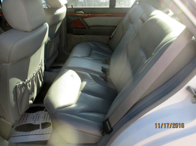 1993 Mercedes-Benz 300-Series Base Sedan 4-Door - photo 9