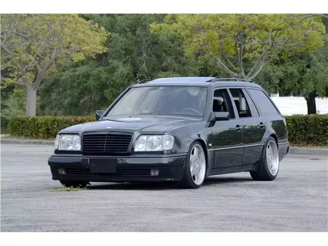1993 Mercedes-Benz 300TE Wagon, Black with 76,755 Miles available now! 1993 Mercedes-Benz 300TE Wagon 300TE Wagon