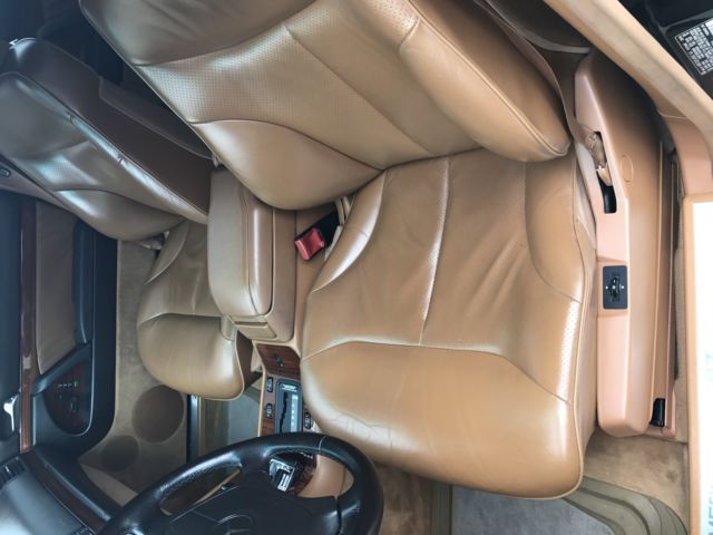 1993 Mercedes-Benz 400-Series Base Sedan 4-Door - photo 8