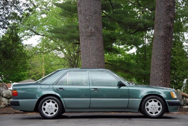 1993 Mercedes-Benz 500 E sedan - photo 2